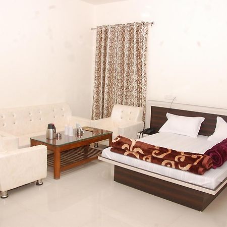 Hotel Prem Bandhan Hisār Εξωτερικό φωτογραφία