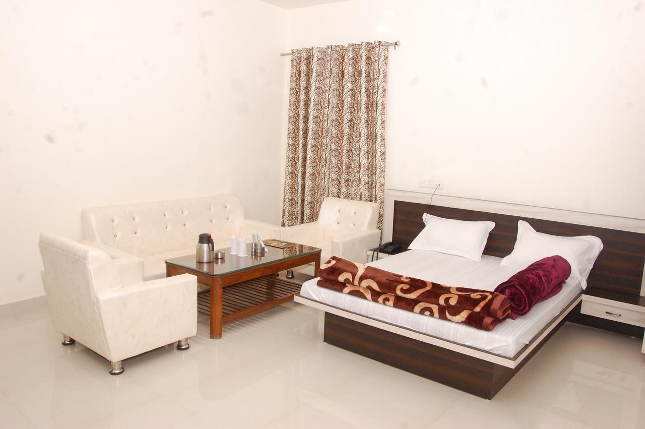 Hotel Prem Bandhan Hisār Εξωτερικό φωτογραφία